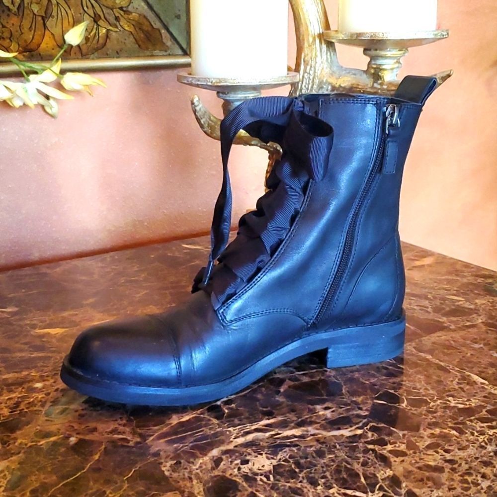 BP Bootie, Size 7, Soo Cute, Zips Up on Side. Wore 1x. - Picture 3 of 7